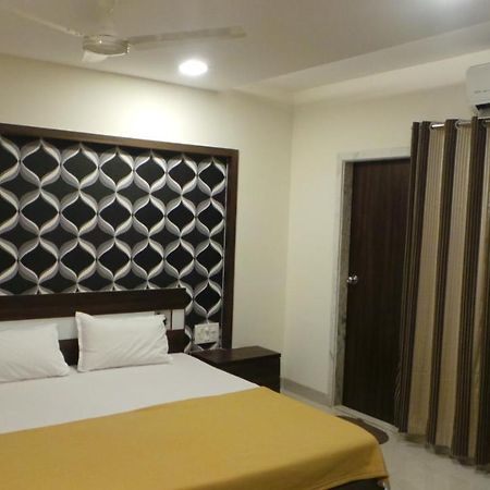 Hotel Galaxy Residency Vasai Exterior photo