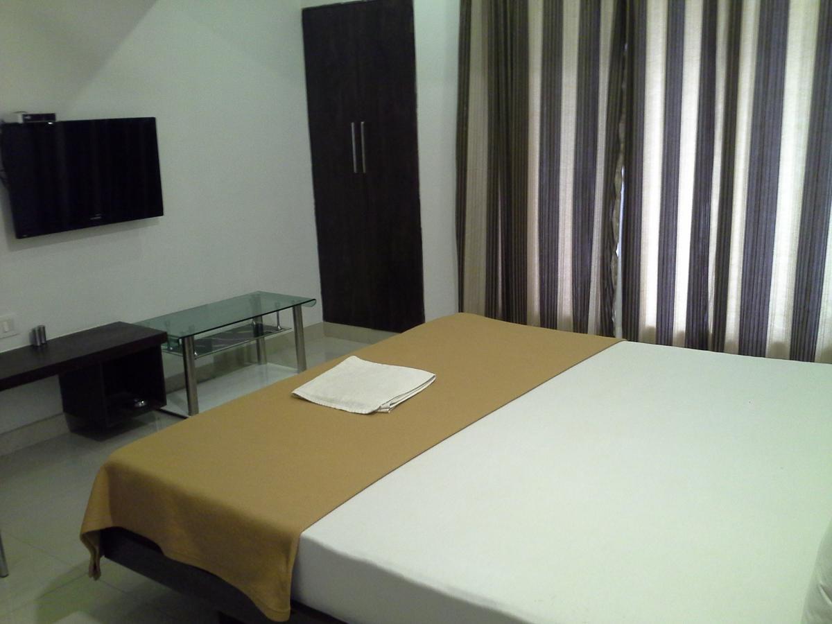 Hotel Galaxy Residency Vasai Exterior photo