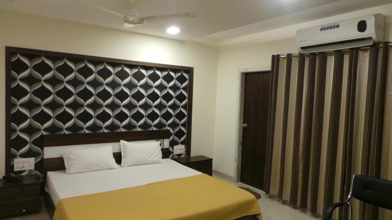 Hotel Galaxy Residency Vasai Exterior photo